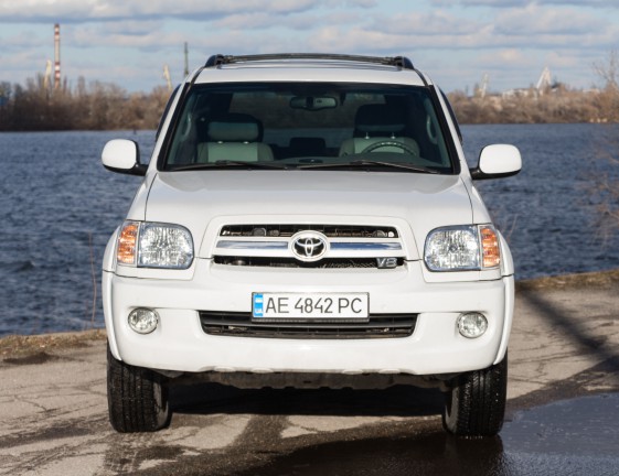 Toyota Sequoia 2005 1