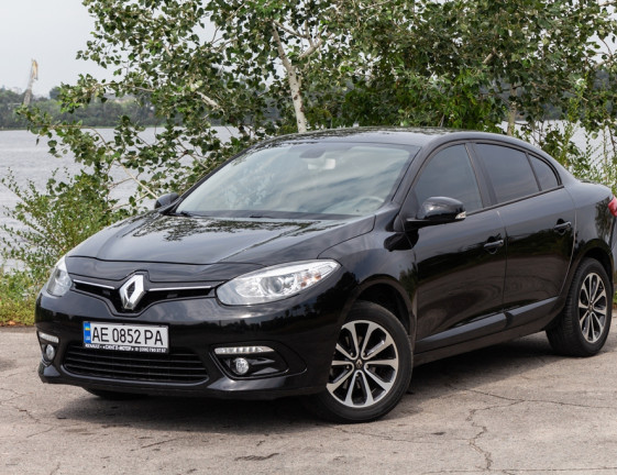 Renault Fluence OFICIAL 2013 1