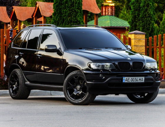 BMW X5 2002 1