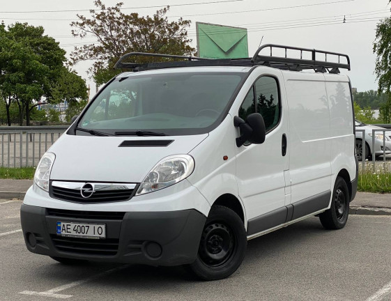 Opel Vivaro 2013 1