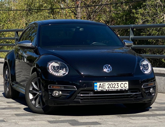 Volkswagen Beetle 2017 1